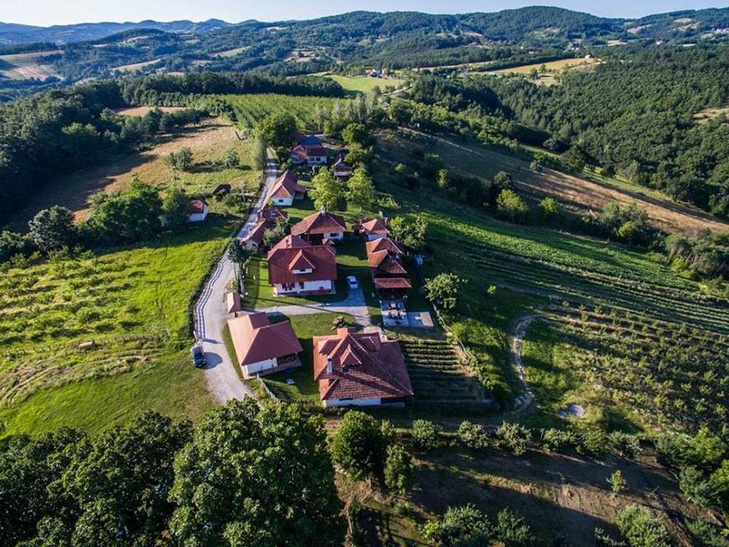 Etno Selo Rajski Konaci Leusici Zewnętrze zdjęcie